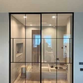 Зеркальные раздвижные двери для гардеробной идеальное решение для пространства и стиля