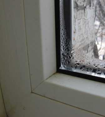 Причины запотевания стекол на балконе как избежать проблемы